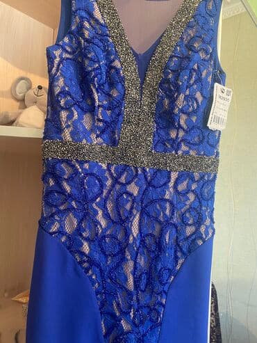 Вечернее платье