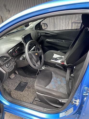 шевроле трекер: Chevrolet Spark: 2017 г., 1 л, Автомат, Бензин, Хэтчбэк — 5