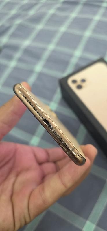 часы whoop: IPhone 11 Pro Max, Б/у, 256 ГБ, Золотой, Защитное стекло, Чехол, Коробка, 83 % — 3