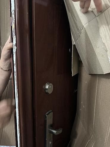 цлиндер: Двери для домов и квартир, Металлическая, Одностворчатая, Правосторонняя, цвет - Коричневый — 4