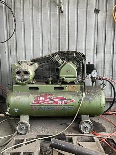 входная двустворчатая дверь: Предлагается комплект оборудования для шиномонтажа, включающий — 5