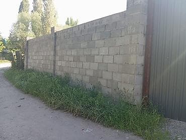 Үйлөр: Срочная цена,продаю за 85000, 740 за м2 получается, продаю 4 комнатный — 5