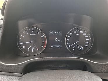 Hyundai Avante: 2018 г., 1.6 л, Автомат, Бензин, Седан — 10
