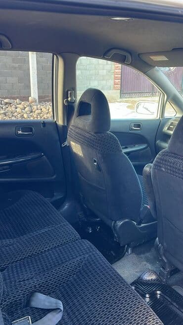 продается в рассрочку авто минивен степ вагон: Honda Stream: 2002 г., Автомат, Бензиновая, Минивэн — 5