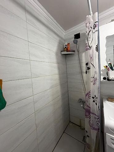 Комнаты: Сдаётся отдельная комната в квартире. Описание: - Просторная комната — 7