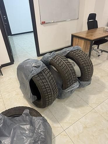 suv: Шины 275 / 55 / R 19, Зима, Комплект, Внедорожные (АТ/МТ) — 1