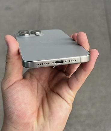iphone 5a: IPhone 15 Pro Max, Б/у, 256 ГБ, Natural Titanium, Зарядное устройство, Защитное стекло, Чехол, 88 % — 2