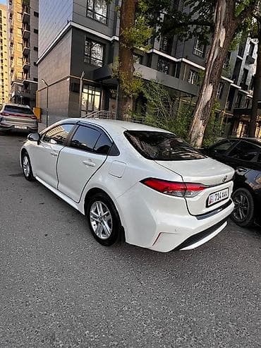 bmw 1: Toyota Levin: 2019 г., 1.2 л, Автомат, Бензин, Седан — 5