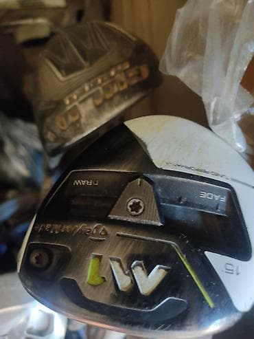 Набор клюшек для гольфа (сборный) Состав по фото и маркировкам: - — 2