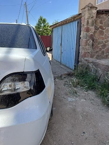 хундай аванте 1: Daewoo Nexia: 2012 г., Кол менен иштөөчү, Седан — 4