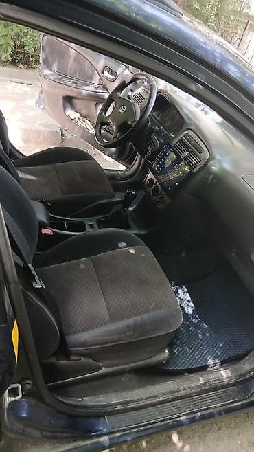 авто лексус 330: Toyota Avensis: 2001 г., 1.8 л, Механика, Бензин, Универсал — 1