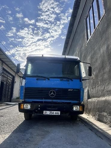 r bit: Грузовик Mercedes-Benz. Год 1998 объем двигателя 4,2 Основные — 1