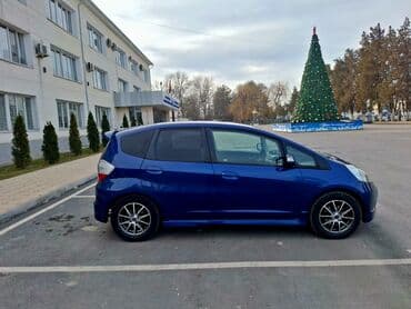 авто бизнес: Honda Fit: 2010 г., 1.5 л, Автомат, Бензин, Хэтчбэк — 6