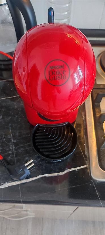 кофемашина cremesso uno: Продаю капсульную кофемашину Nescafé Dolce Gusto (KRUPS), красная. - — 1
