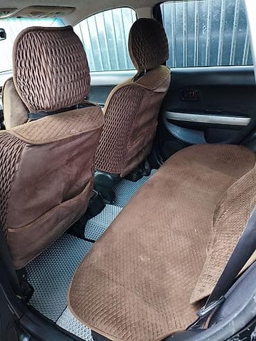алмашу: Toyota Ist: 2003 г., 1.3 л, Хэтчбэк — 5