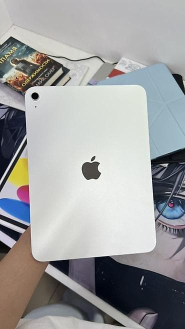 Планшет, Apple, память 128 ГБ, 11" - 12", Wi-Fi, Б/у, Классический цвет - Серебристый at lalafo.kg Планшет, Apple, память 128 ГБ, 11" - 12", Wi-Fi, Б/у, Классический цвет - Серебристый
