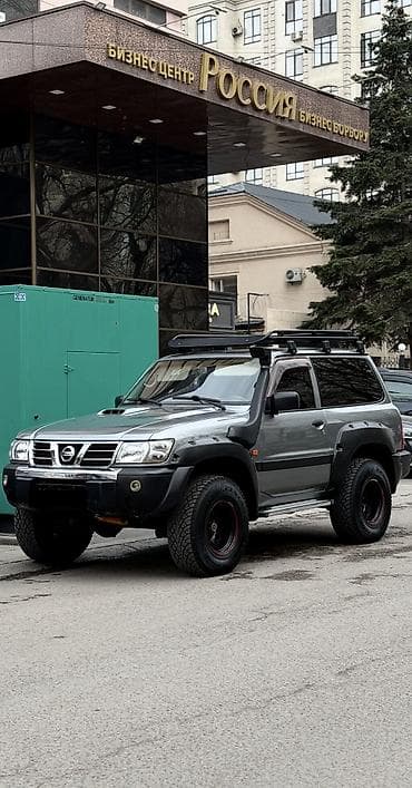 Nissan Patrol: 2003 г., 3 л, Механика, Дизель, Внедорожник