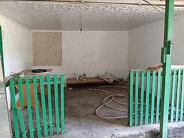 дом на продажу: Дом с хозяйственным двором - Планировка: прихожая, кухня — 10