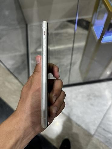 apple 13: IPhone 11, Б/у, 64 ГБ, Белый — 4