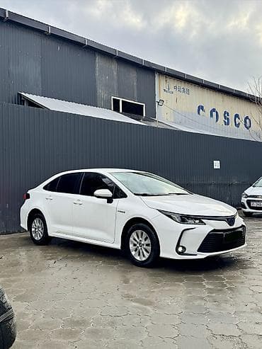 8: Toyota Corolla: 2019 г., 1.8 л, Вариатор, Гибрид, Седан — 7
