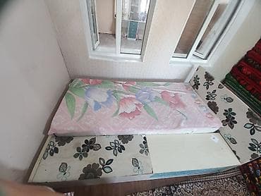 Односпальная кровать, Б/у, С матрасом, длина - 206 см