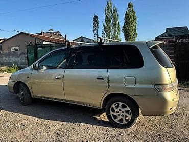 lada 2105: Toyota Gaia: 2003 г., 2 л, Автомат, Бензин, Универсал — 2