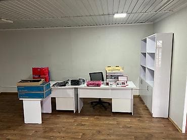 аренда помещений джал: Продаю Офис на первой улице Салиева! Офисное помещение или помещение — 3