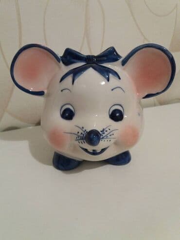 флаг кыргызстана 1898: Продаю копилки . Высота коровки - 18 см, мышки - 12 см. Цена за 1 — 2