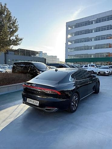 Hyundai Grandeur: 2021 г., Автомат, Бензин, Седан — 4