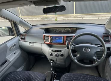 оформление авто бишкек: Toyota Noah: 2004 г., 2 л, Автомат, Бензиновая — 1