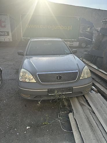 гур на нива: Toyota Celsior: 2003 г., Бензин — 2
