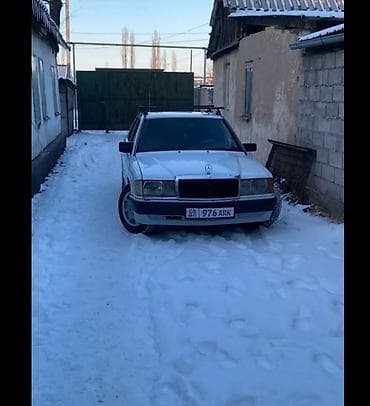 Mercedes-Benz 190: 1990 г., 2 л, Ручные, Бензин, Седан — 3