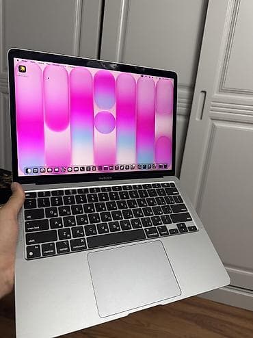apple macbook m2: Продаю макбук М1 2020 Все функции работают нифигово, отпечаток — 1
