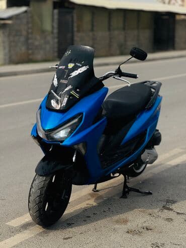 мапед макси: Макси-скутер Honda, 150 куб. см, Бензин, Колдонулган — 2