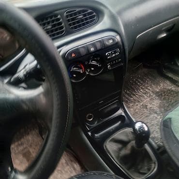 santafe 2021: Hyundai Avante: 1998 г., Седан — 8