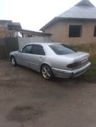 дом на калесах: Mercedes-Benz E-Class: 2001 г., 2.2 л, Автомат, Дизель, Седан — 10