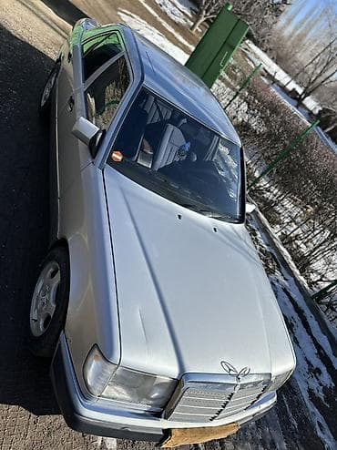 Транспорт: Mercedes-Benz E-Class: 1992 г., 2.6 л, Механика, Бензин, Седан — 3