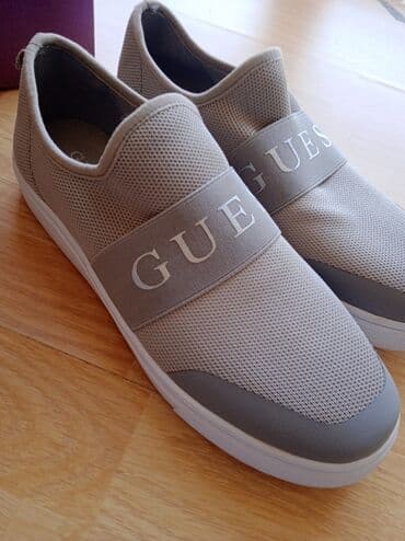 женские брендовые туфли недорого: Продается новая обувь. Размер 38. Босоножки 2600с. Слипоны (оригинал — 2