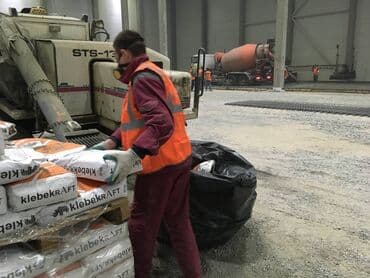 заливка пола: Стяжка Бесплатная консультация Больше 6 лет опыта — 26