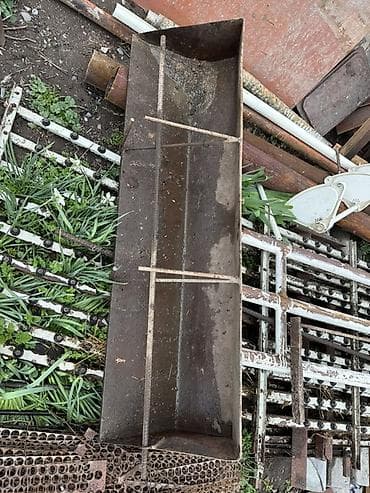 ящик аары: Металлические корыта/лотки для сыпучих материалов и раствора - — 2