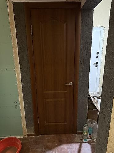 Двери для домов и квартир, Бронированная, Одностворчатая, Правосторонняя, цвет - Коричневый at lalafo.kg Двери для домов и квартир, Бронированная, Одностворчатая, Правосторонняя, цвет - Коричневый