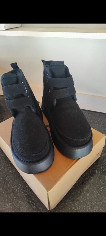 зимние сапоги: Зимние утеплённые угги/полусапоги, цвет чёрный. - Верх: мягкий — 1