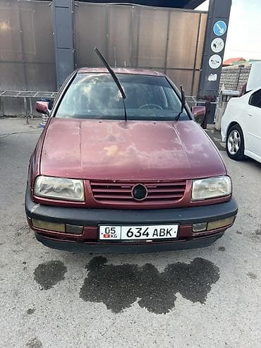 Унаа: Volkswagen Vento: 1994 г., 1.8 л, Кол менен иштөөчү, Седан — 6