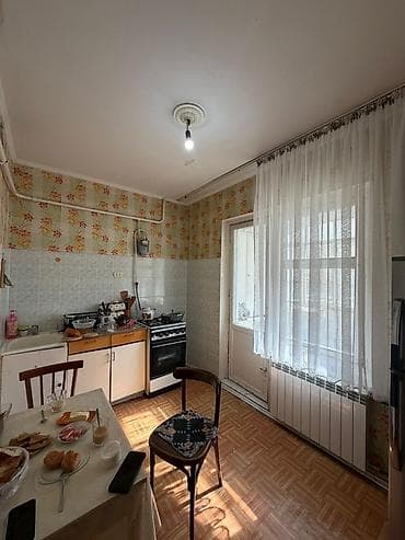 Продажа квартир: 1 комната, 35 м², 106 серия, 1 этаж — 5