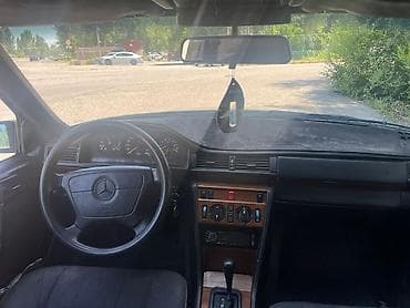Mercedes-Benz W124: 1995 г., 2.8 л, Автомат, Бензин, Седан