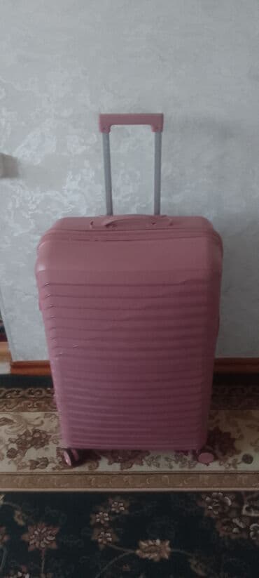 Чемодан, Б/у, Материал: Пластик, Большой (более 70 л) at lalafo.kg Чемодан, Б/у, Материал: Пластик, Большой (более 70 л)