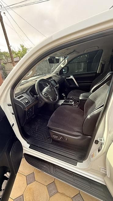 машина болуп толоо: Toyota Land Cruiser Prado: 2018 г., 4 л, Автомат, Бензин, Жол тандабас — 10