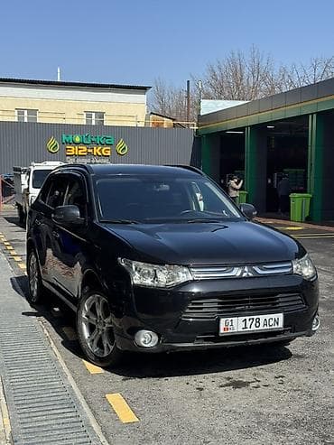 Продажа авто: Mitsubishi Outlander: 2013 г., 2.4 л, Автомат, Бензин, Кроссовер — 1