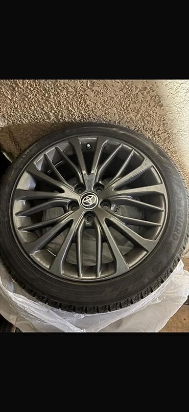 Колеса в сборе 235 / 45 / R 18, Зима, Б/у, Комплект, Литые, отверстий - 5 — 1