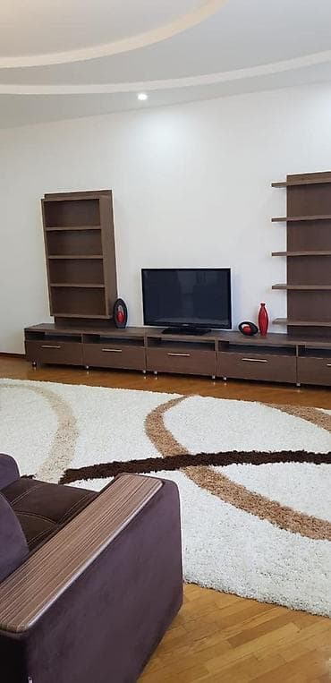 osh flat: Сдаю 4х комнатную квартиру, ул. Московская 160/1 перес. Исанова — 2